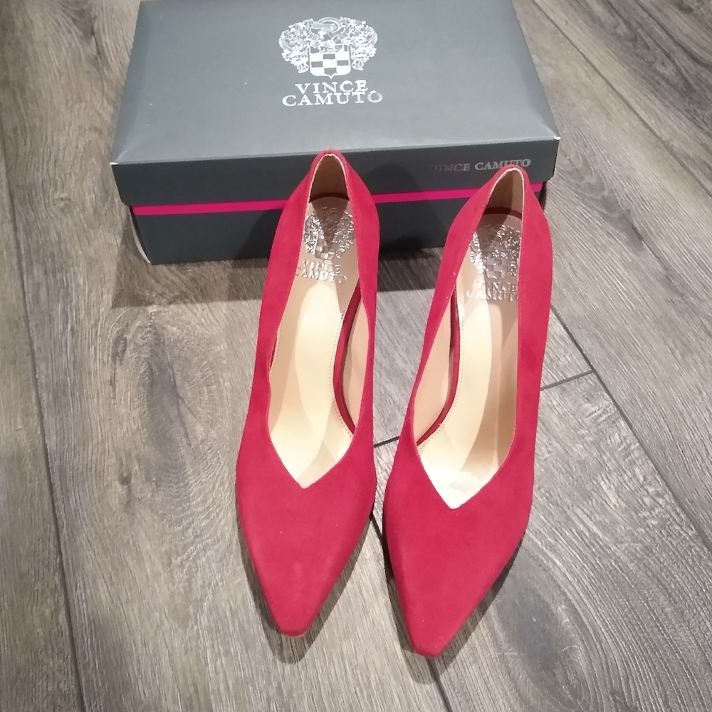 **Brand New** Vince Camuto Pump
